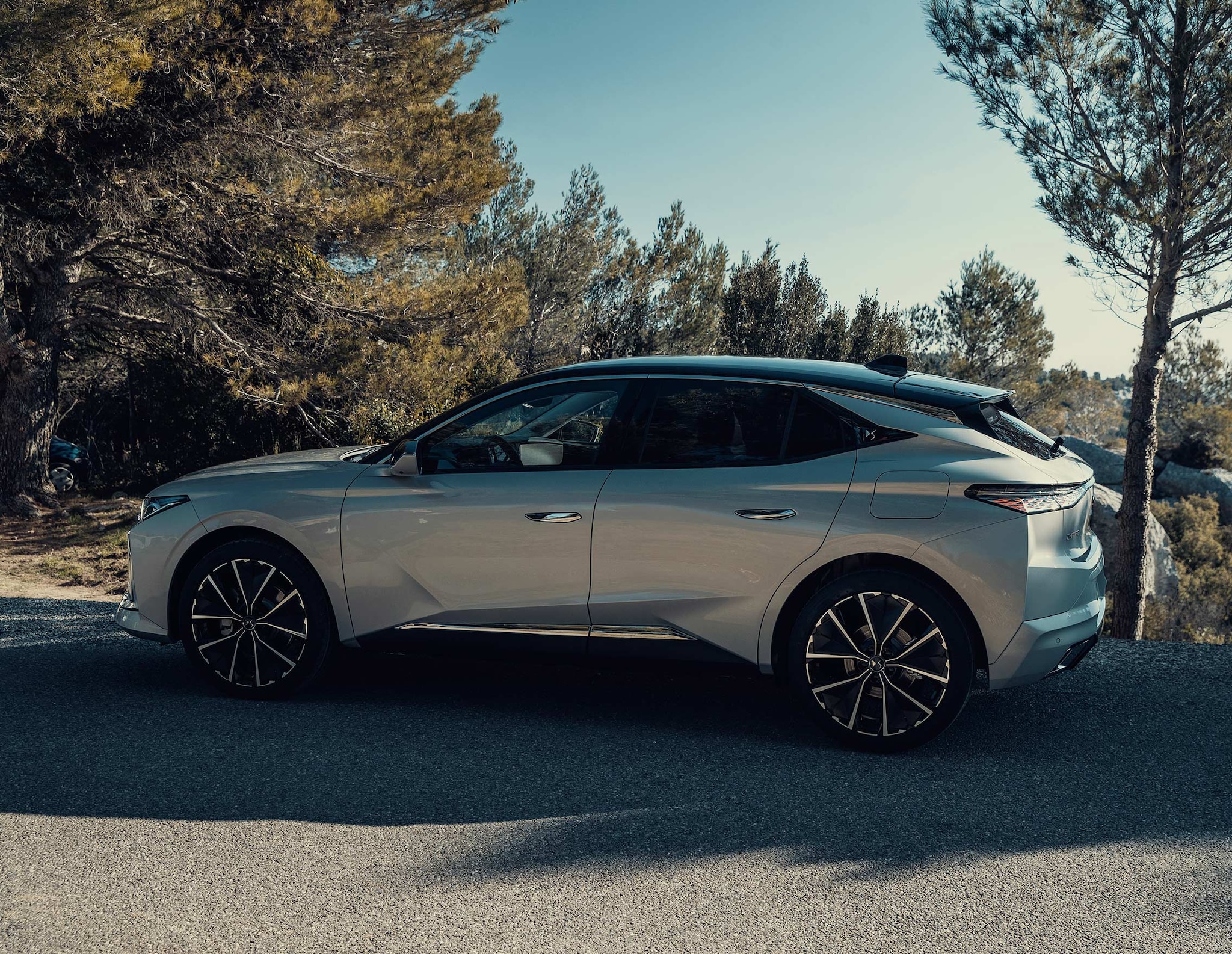 DS 4 PLUG-IN HYBRID 225 LIGNE OR - DS Automobiles Levallois-Perret - NEUBAUER